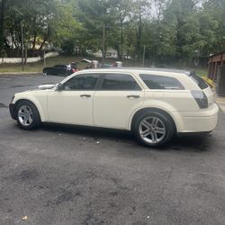 2005 Dodge Magnum