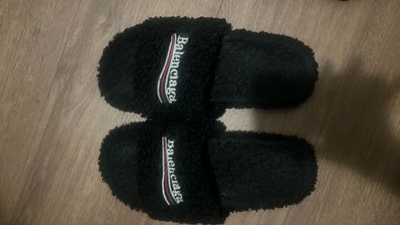 Balenciaga Fuzzy Slide