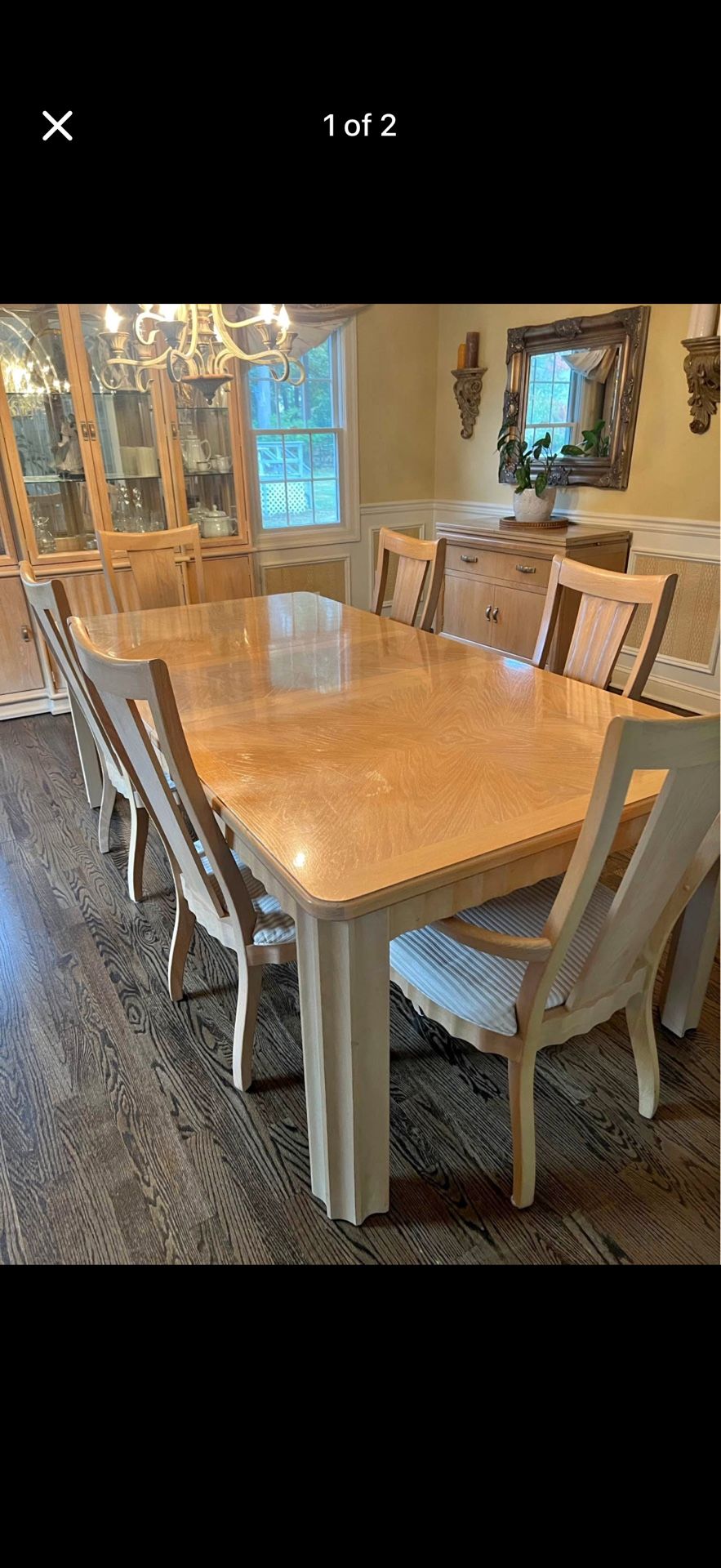 Dining Room Table & Chair Set