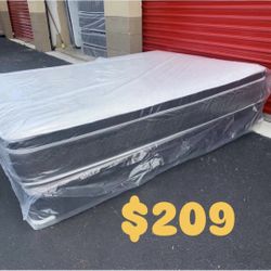 NEW Mattress Queen Size Pillowtop With Box Spring // Offer  🚚