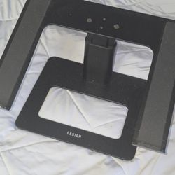 Laptop stand