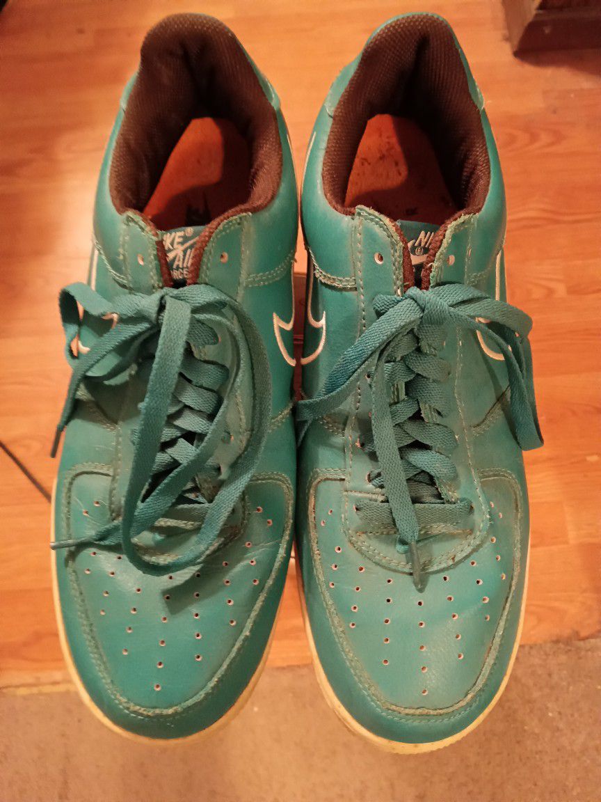 NIKE{air}TURQUOISE LEATHER LOW TOP LACE UP SHOES