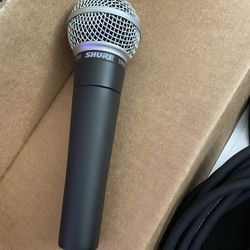 Shure SM-58 Dynamic Live Vocal Microphone