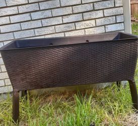 Vigoro Planter