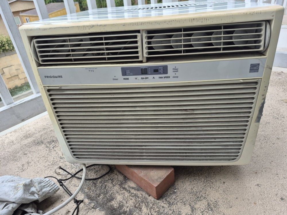 Frigidaire Window Air Conditioner With Remote