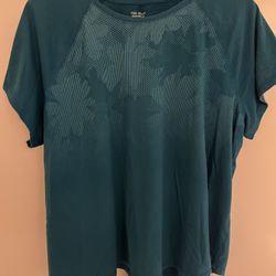 Tek Gear short-sleeve performance t-shirt with a camouflage pattern