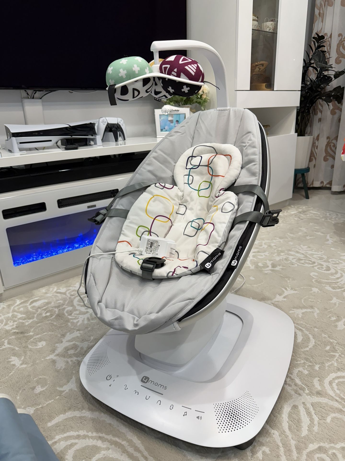 4moms MamaRoo Multi-Motion Baby Swing β Like New!