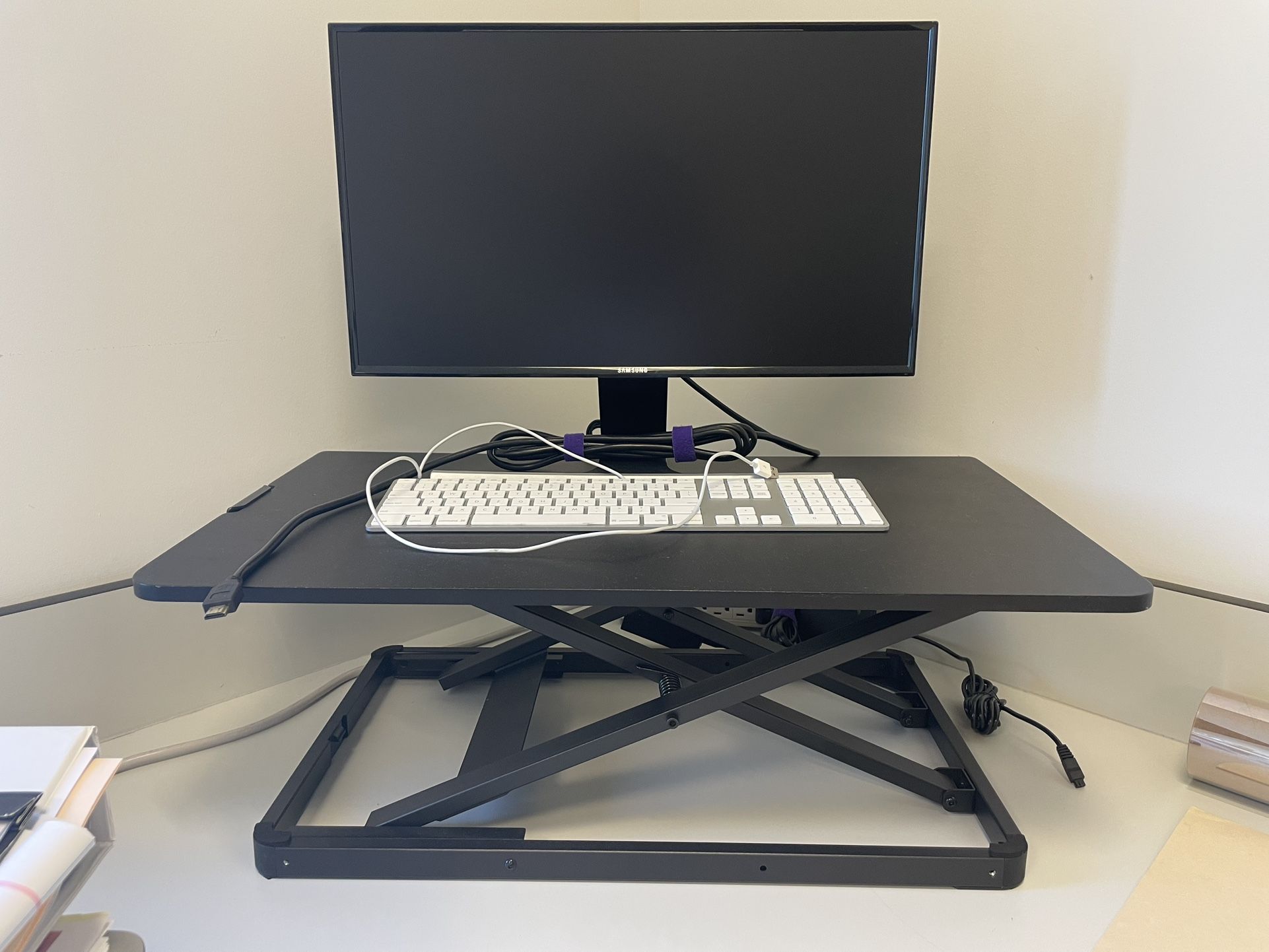 Samsung Monitor With Standing Desk Converter