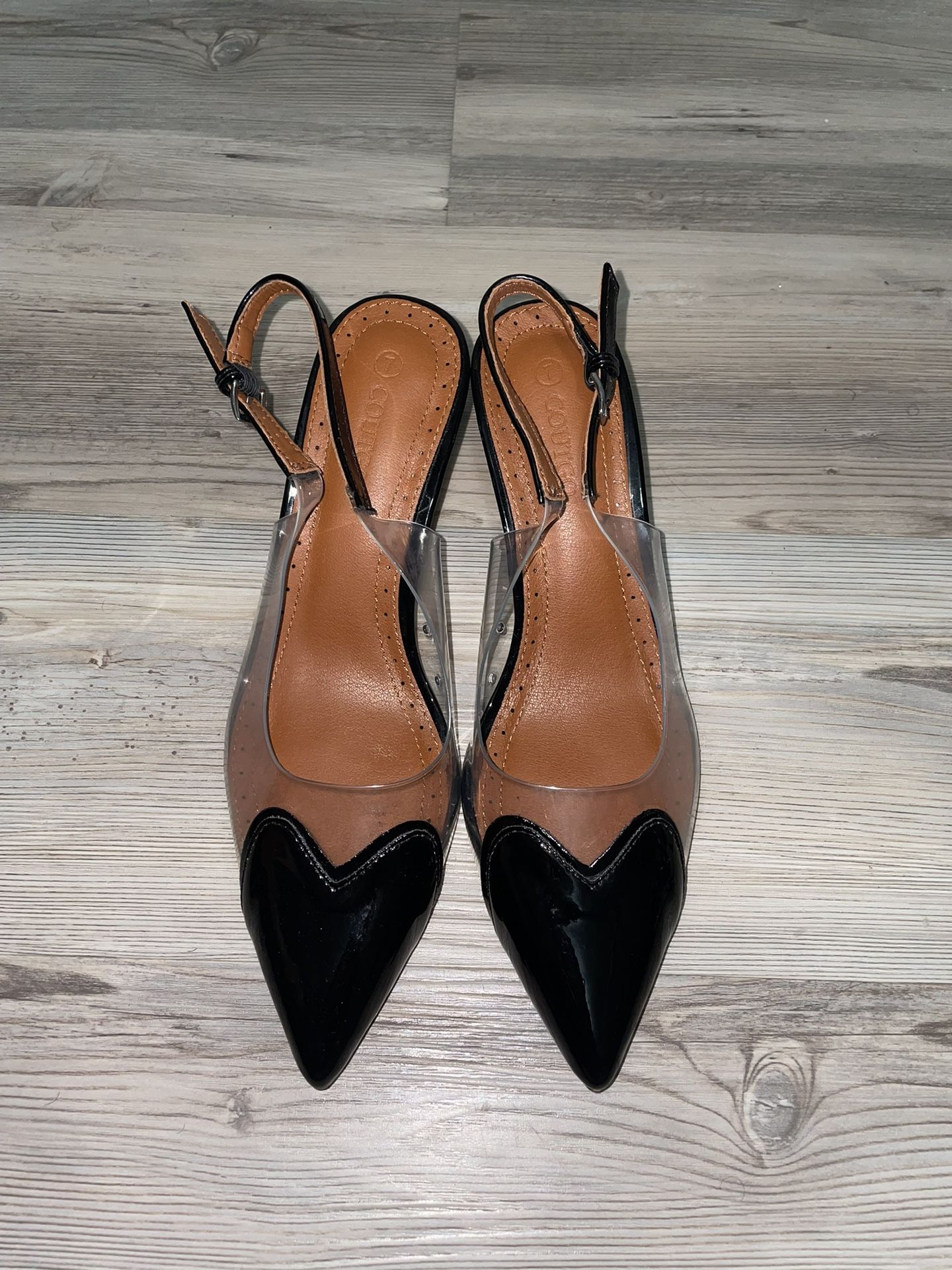 Women’s Pointed Toe Kitten Heel