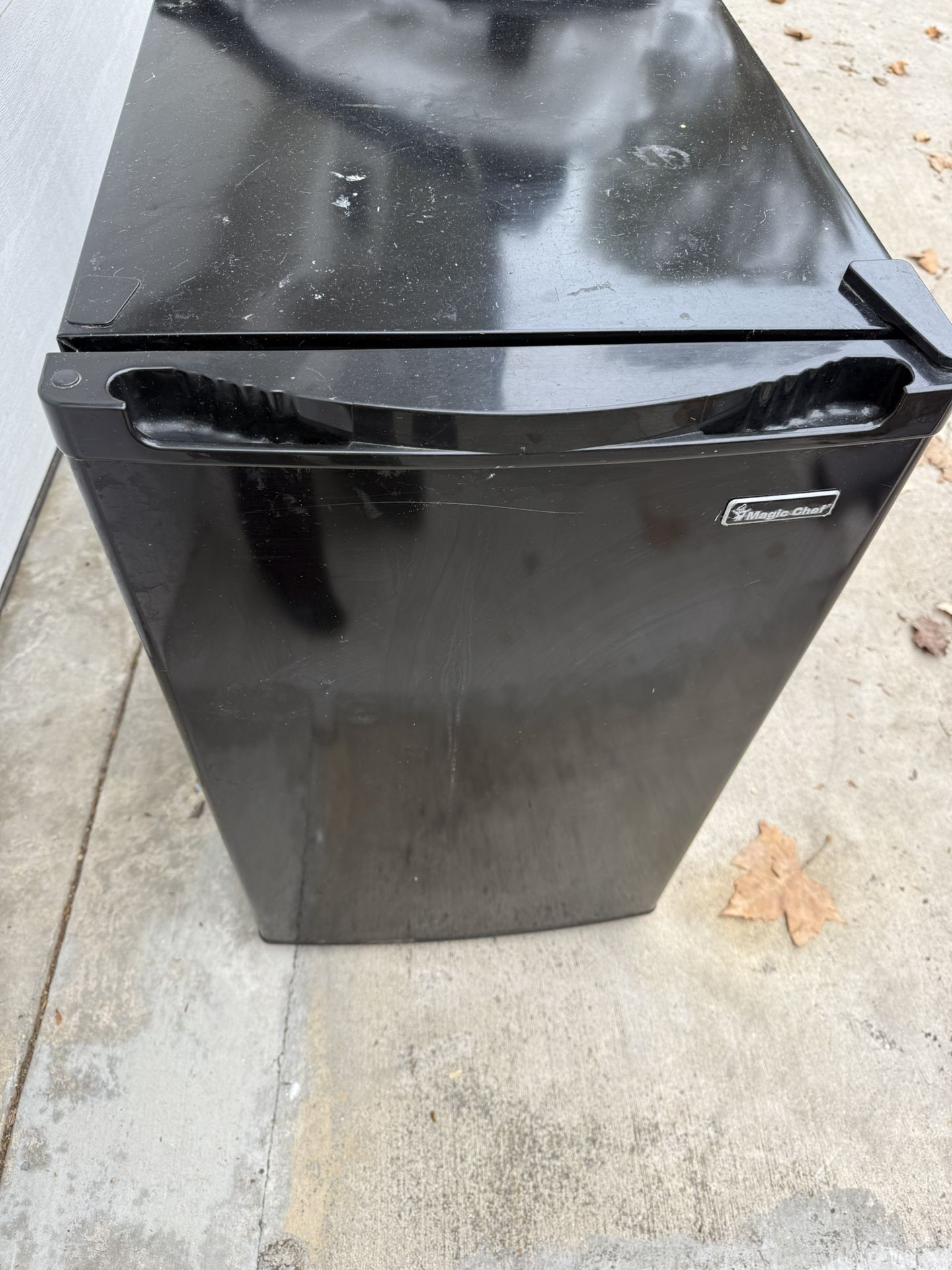 Magic Chef 4.4 cu. ft. Mini Fridge in Black