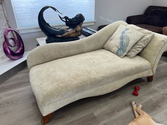 Chase lounge
