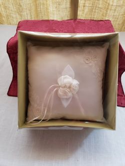 Ring satin pillow