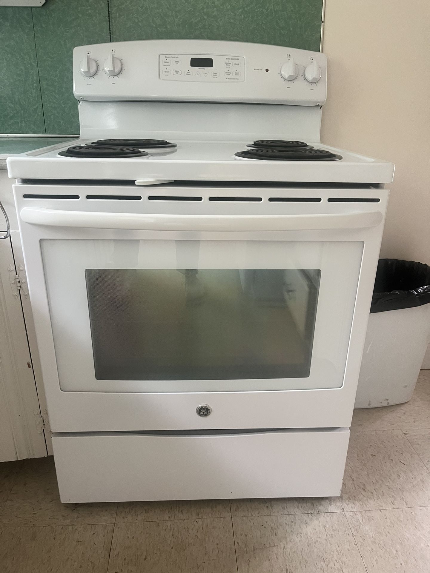 GE Electric Stove/Oven