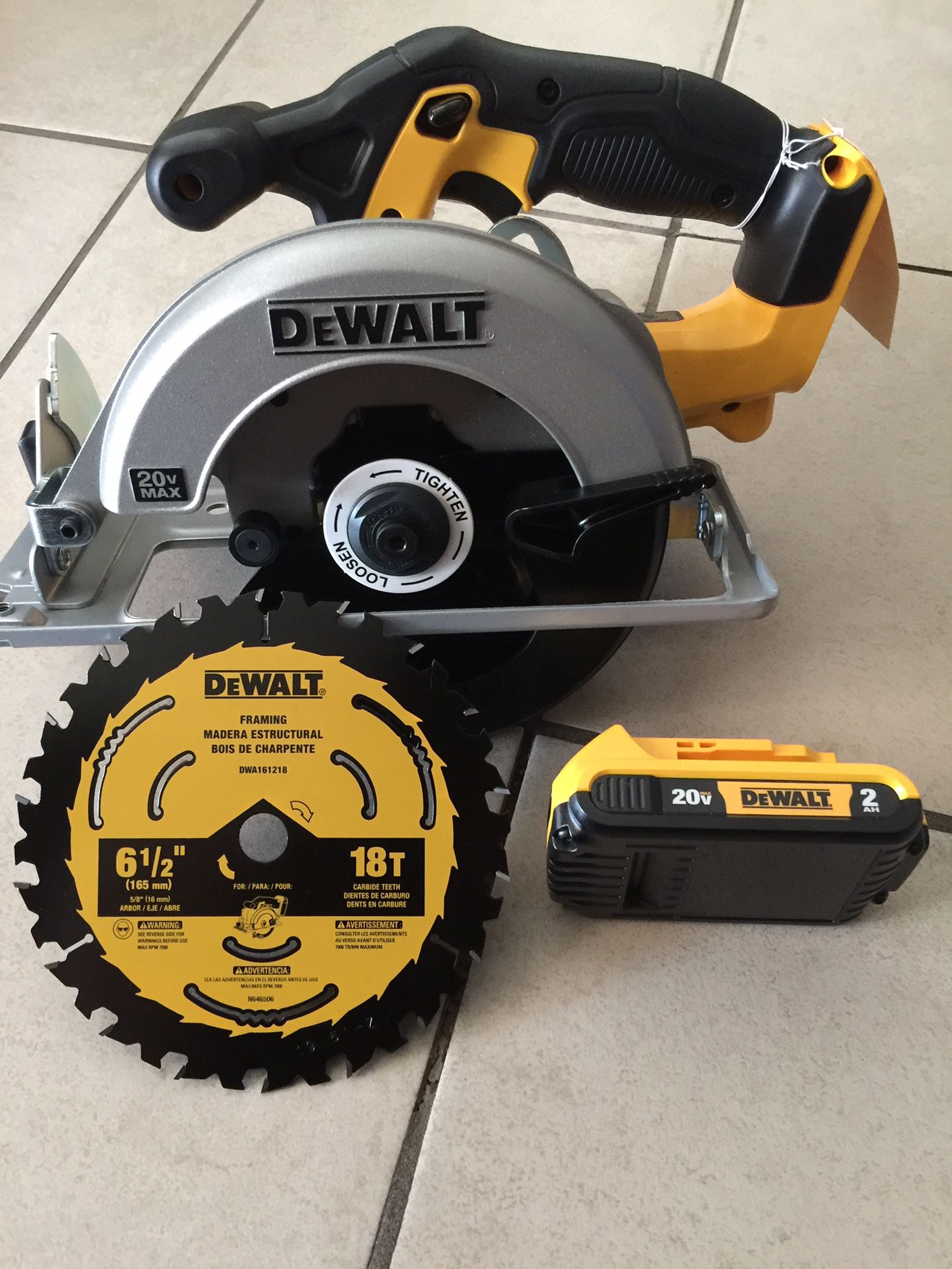 Dewalt Circular Saw with battery only. 20v. $120 Pick Up In the city of Van Nuys