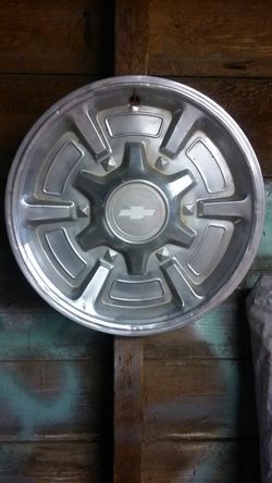 Chevy hubcaps