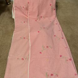 Beautiful! 2- Panel Handmade Lined Pink & White Curtains With Pretty Flower Embroidery 