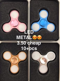 Led metal spinner take more then15 pieces 1 free