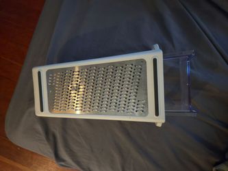 Cheese grater