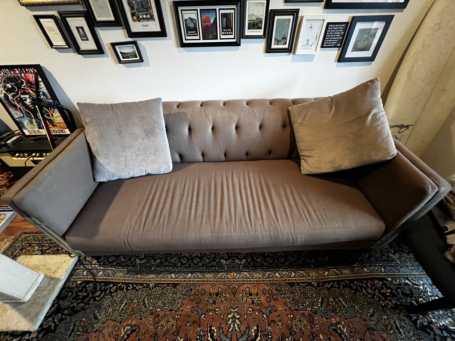 Tufted Sofa Couch Modern With Pillows