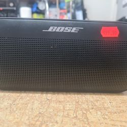 Bose SoundLink Flex Portable Bluetooth Speaker (2nd Gen), Portable Outdoor Speaker with Hi-Fi Audio, Up to 12 Hours Battery Life, Waterproof