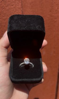 MOissanite ring