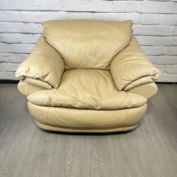 Decoro Overstuffed Ivory Leather Chair