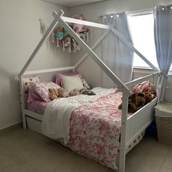 White Trundle Bed Full On Top Twin On The Bottom ***Mattress Not Included***