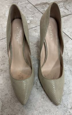 Cream Charles David Pumps Size 7.5