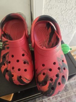 Red/Black Crocs