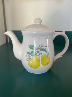ceramic tea pot