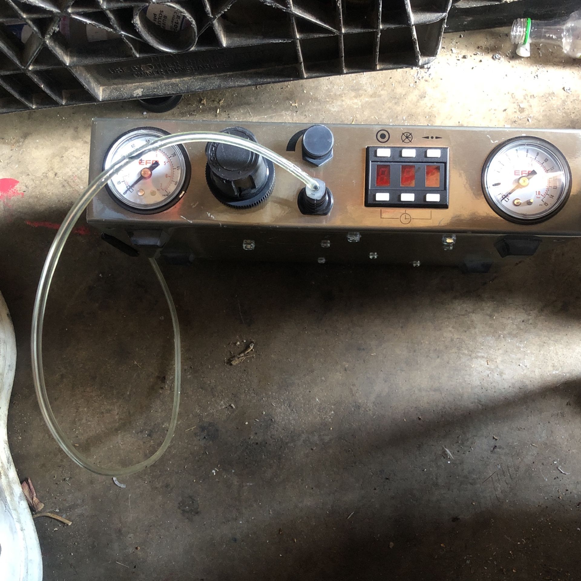 EFD Precision fluid dispensing machine