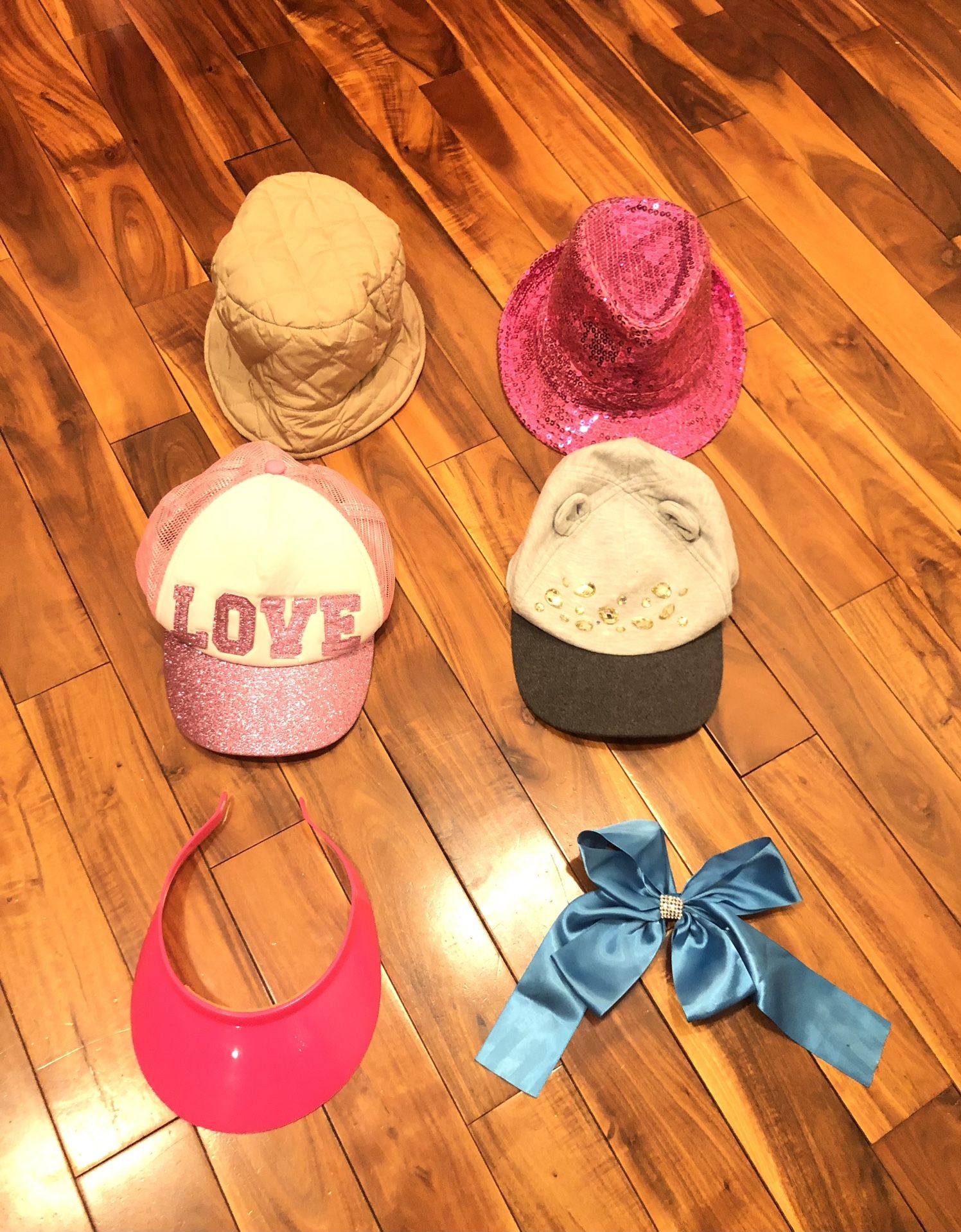 Little Girls Accessories (Great Condition)