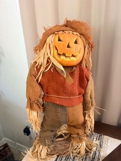 Halloween Scarecrow Pumpkin Decoration