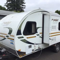 R-pod trailer 17 feet not counting tongue