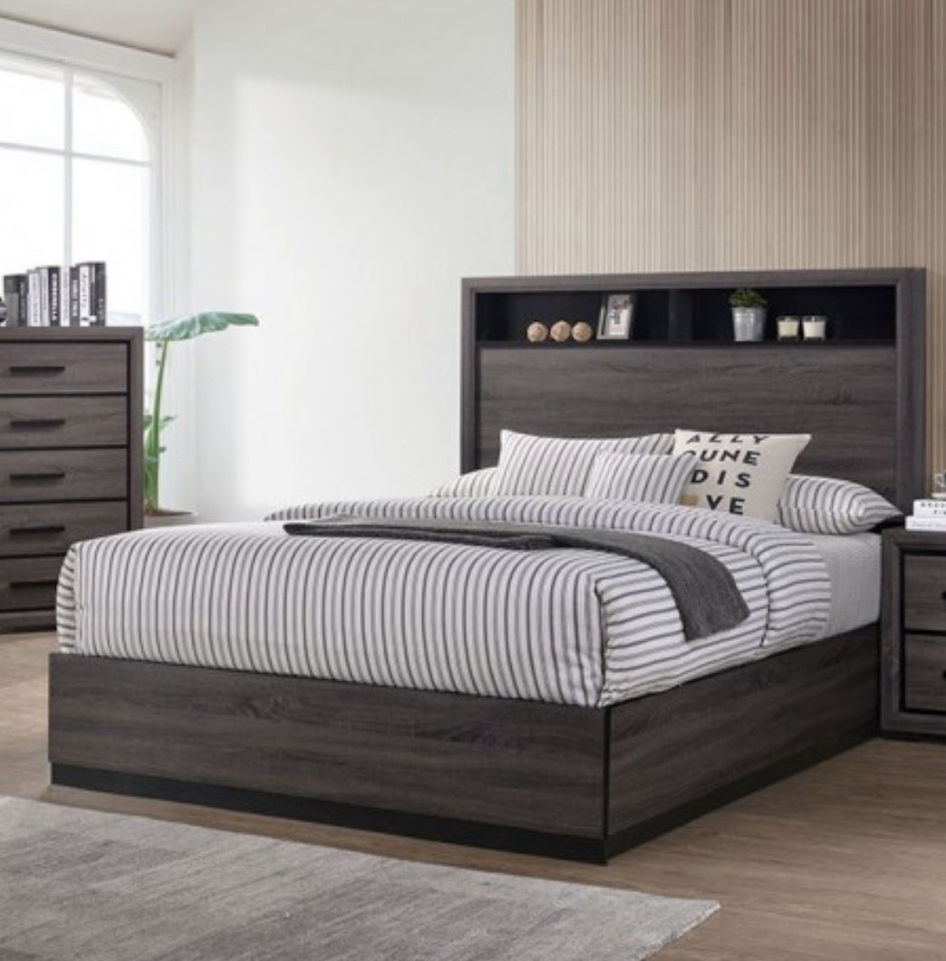 4pc Bedroom Furniture Set - Queen Bed Dresser Mirror Nightstand
