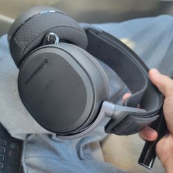 Steelseries Arctis Pro Wireless Gaming Headset 