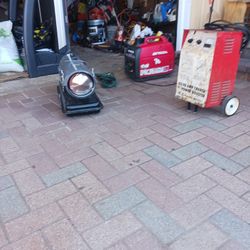 Honda EU Generator 22000 Works Perfect With Bluetooth Please Serious People Interested 