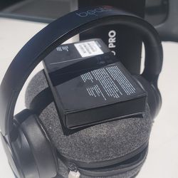 Solo Pro Beats Headphones  Brand New