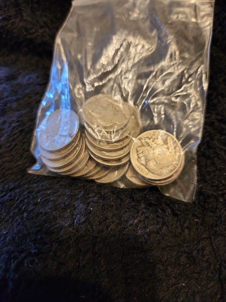 20 Buffalo Nickels. Mostly Cull
