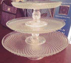 3 glass stand