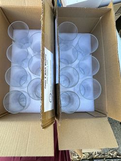 Cylinder vases 8“ x 3.25”