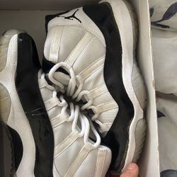 Jordan 11 Concord. Read Description 