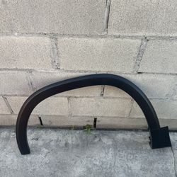 New 2020-2024 Mercedes Benz GLB250 Front Left Fender Flare Arch Molding OEM 