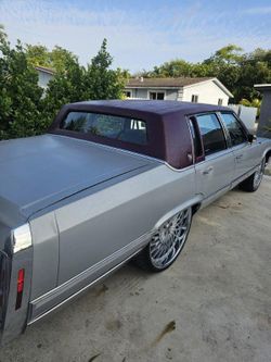 Cadillac fleetwood brougham