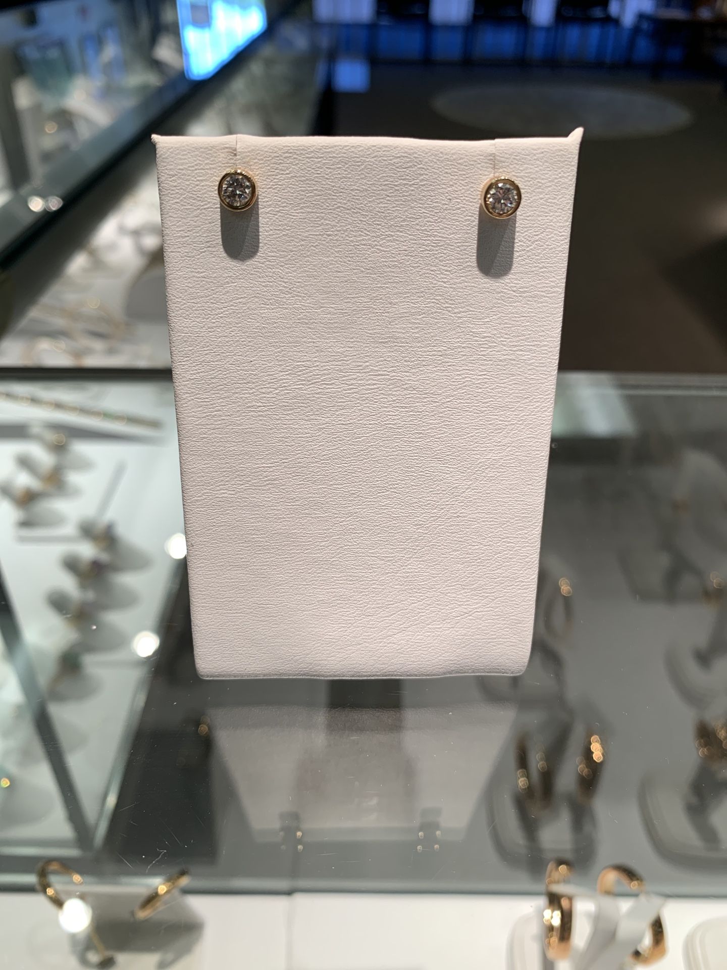 DIAMOND STUD EARRINGS