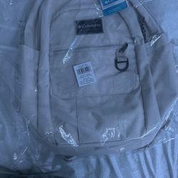 Grey columbia bag for sell size 26L