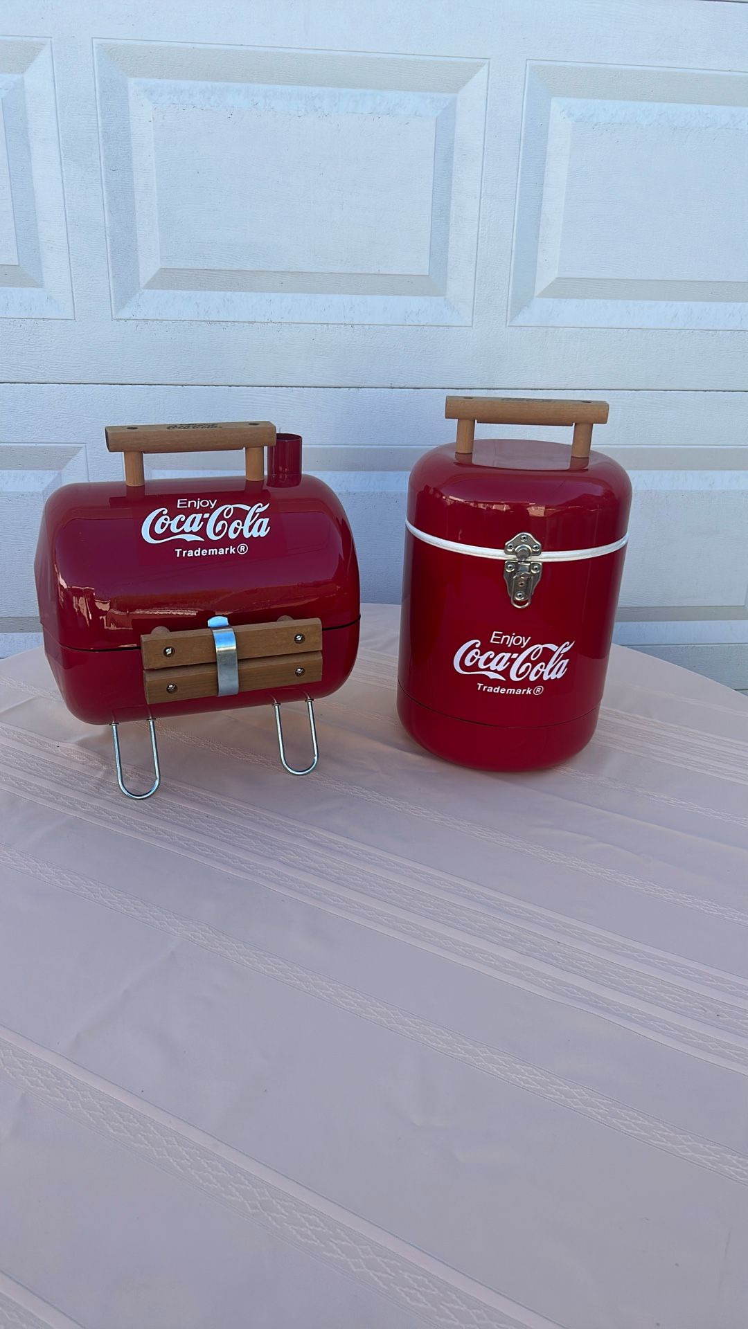 Vintage Coca Cola Cooler & Bar B Que