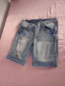Jr Womens Jean Shorts MID RISE BERMUDA Faded DISTRESSED Cuffed RUE 21 Size 7/8