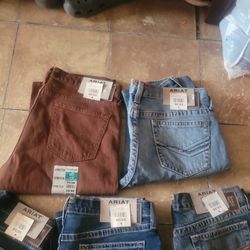 Venta De Pantalones Ariat M7 Slim Fit Talla 35 X 32.  Se Arreglo La Bastilla. Nuevos.   $45.00.  Cada Par. Omo
