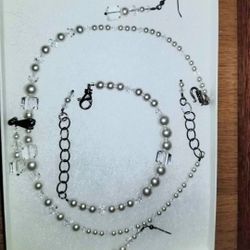 Sterling Silver With Pearls And Shwartzky Crystal Necklace Set